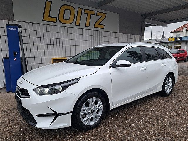 KIA cee'd ceed SW 1,5 TGDI Silber / Gold 48V DCT