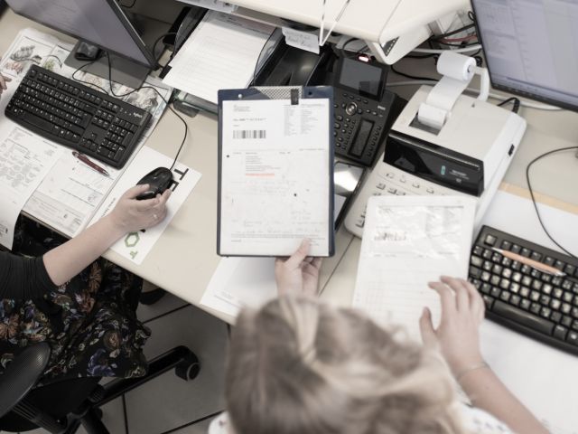 Öffnungszeiten Büro: