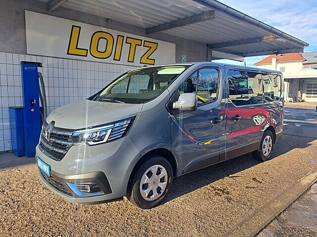 Renault Trafic Passenger Techno Blue dCi 150