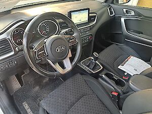 KIA cee'd ceed SW 1,4 TGDI ISG Silber