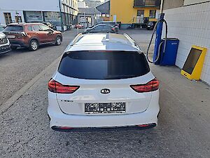 KIA cee'd ceed SW 1,4 TGDI ISG Silber