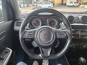 Suzuki Swift 1,2 Hybrid DualJet Shine CVT