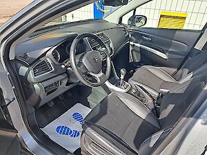 Suzuki SX4 S-Cross 1,4 GL+ DITC Hybrid ALLGRIP flash