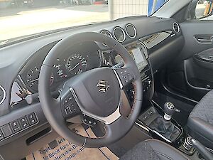 Suzuki Vitara 1,4 Hybrid ALLGRIP flash "Sondermodell"