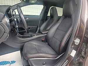 Mercedes-Benz GLA-Klasse GLA 220 CDI 4MATIC Aut. *Vollausstattung*