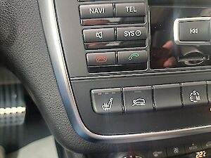 Mercedes-Benz GLA-Klasse GLA 220 CDI 4MATIC Aut. *Vollausstattung*