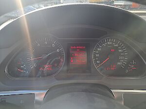 Audi A6 2,4 V6 quattro