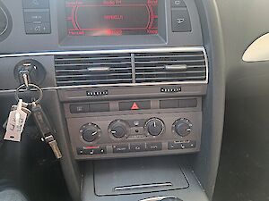 Audi A6 2,4 V6 quattro