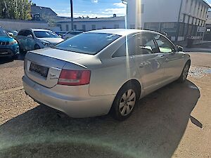 Audi A6 2,4 V6 quattro