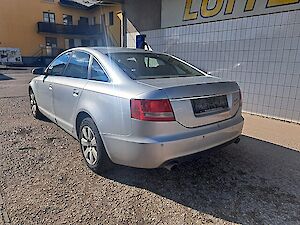 Audi A6 2,4 V6 quattro