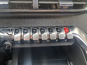 Peugeot 5008 1,5 BlueHDI 130 S&S EAT8 Allure Aut.